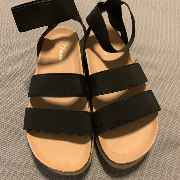 Sandals - Picture 2 of 3